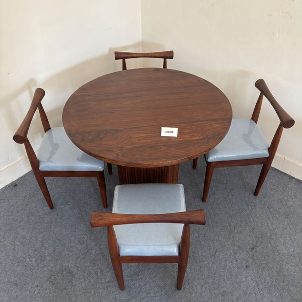 Helmon 4 Seater Dining Set